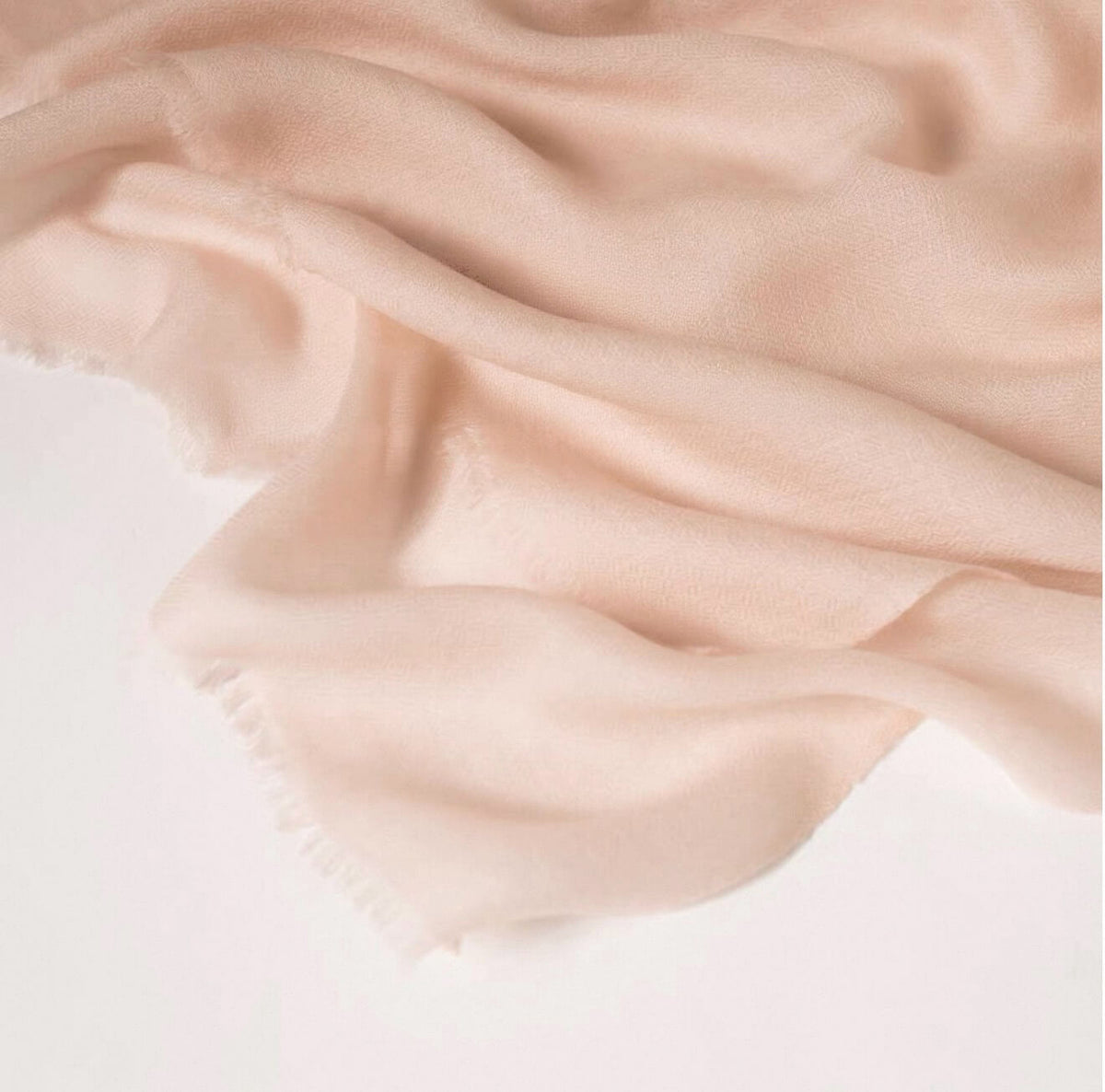 100% Ultra-Fine Cashmere Scarf Shawl – Lightweight Oversized Wrap for Year-Round Elegance | Kalawee